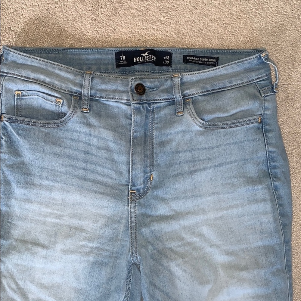 Light Wash Skinny Jeans